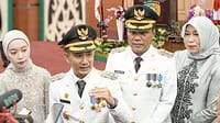 1741245024-wali-kota-palangka-raya-fairid-naparin-dan-wakil-wali-kota-achmad-zaini-saat-diwawancarai